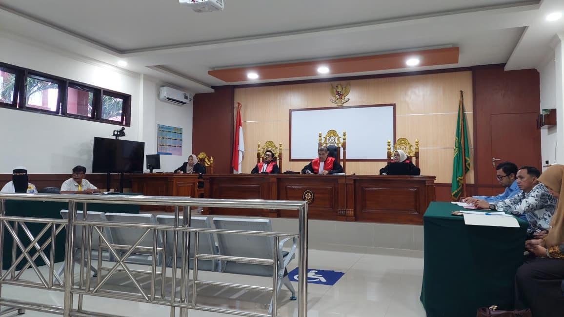 SIDANG PERKARA PERDATA GUGATAN LATAPA, S.Pd. dkk.